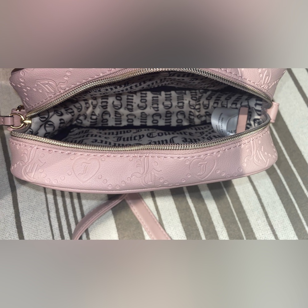 Juicy Couture Camera Crossbody Bag Dusty Blush - Picture 7 of 9